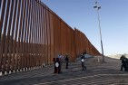 181026-border-wall-ew-212p_78529e537eb99a58988c3cce50f6ef97.fit-760w